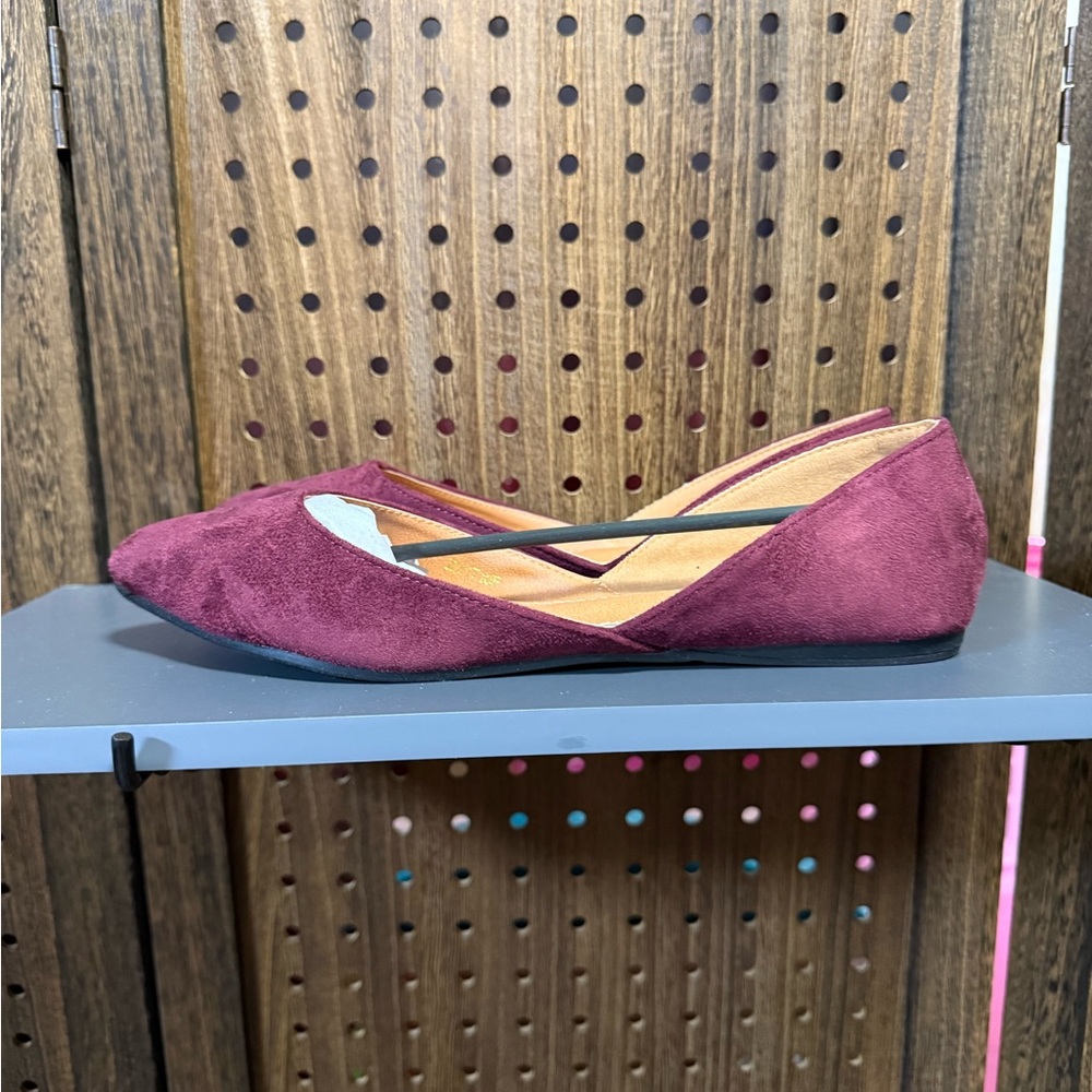 Elegant Burgundy Flats